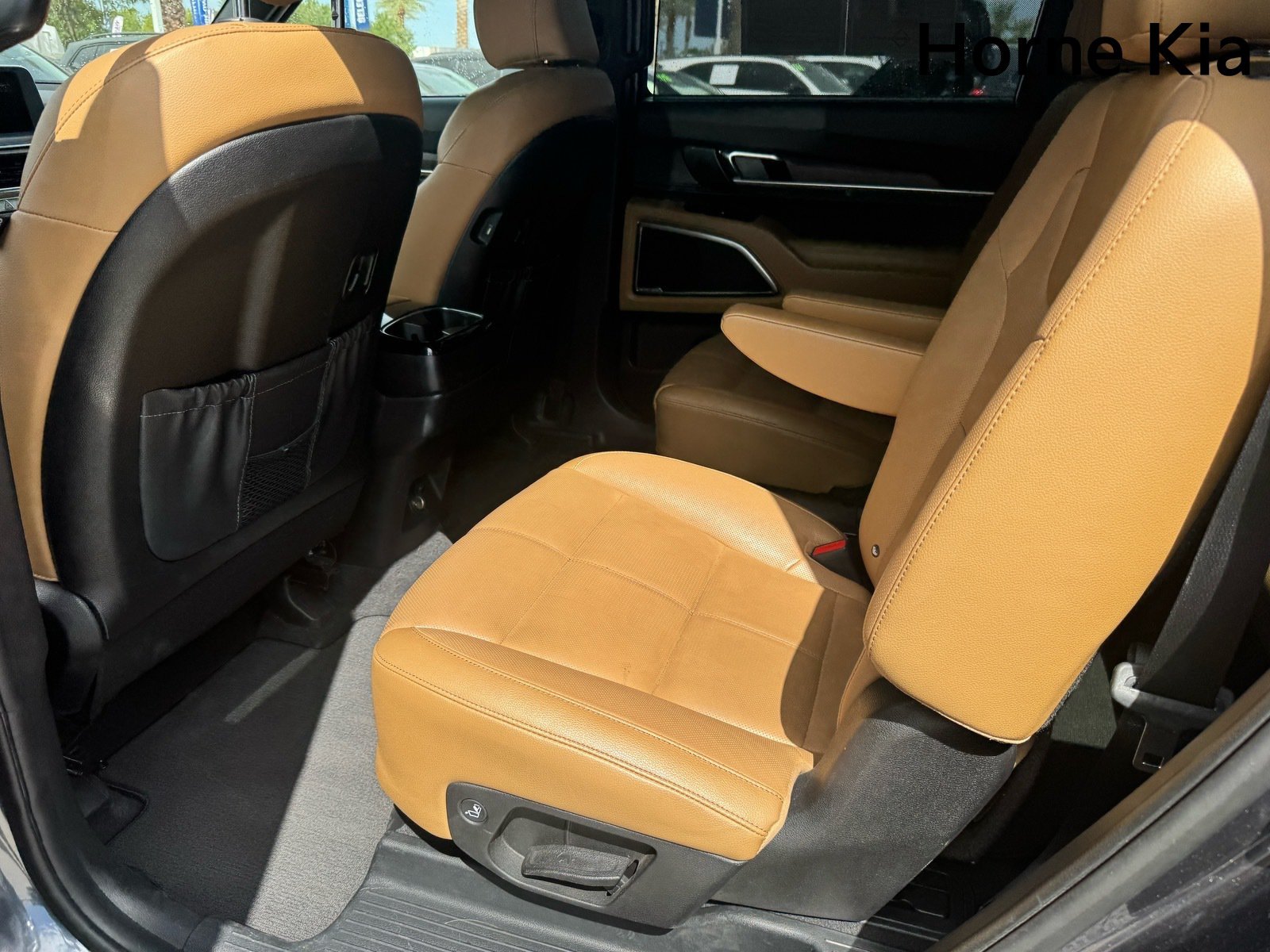 Certified 2022 Kia Telluride SX w/ Towing Package FWD image 13