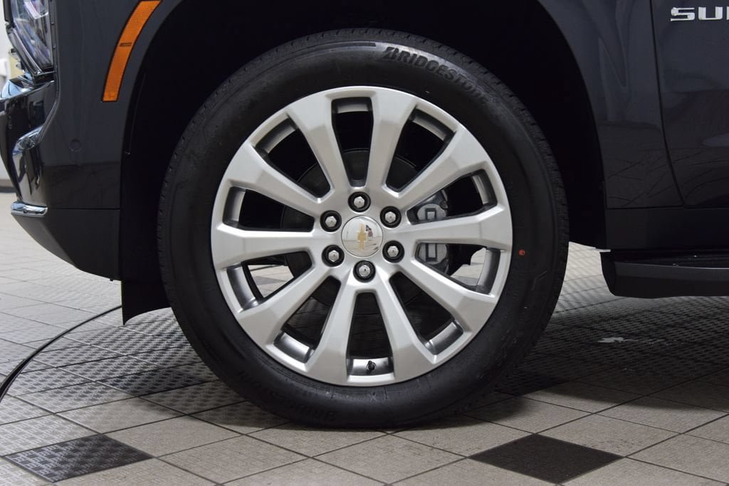 New 2026 Chevrolet Suburban Premier AWD/4WD image 29