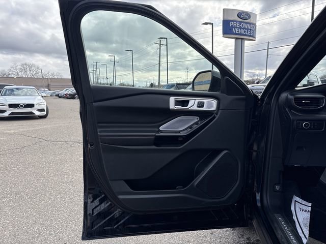 Certified 2023 Ford Explorer Platinum w/ Technology Package image 21