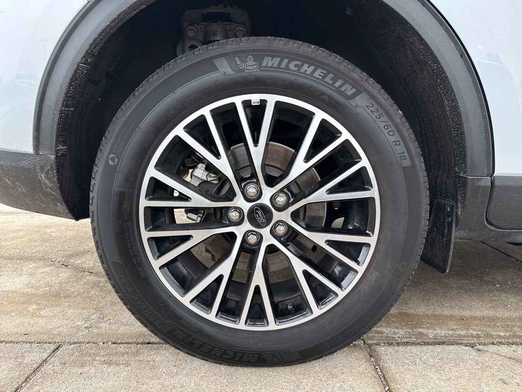 Used 2025 Ford Escape SE image 30