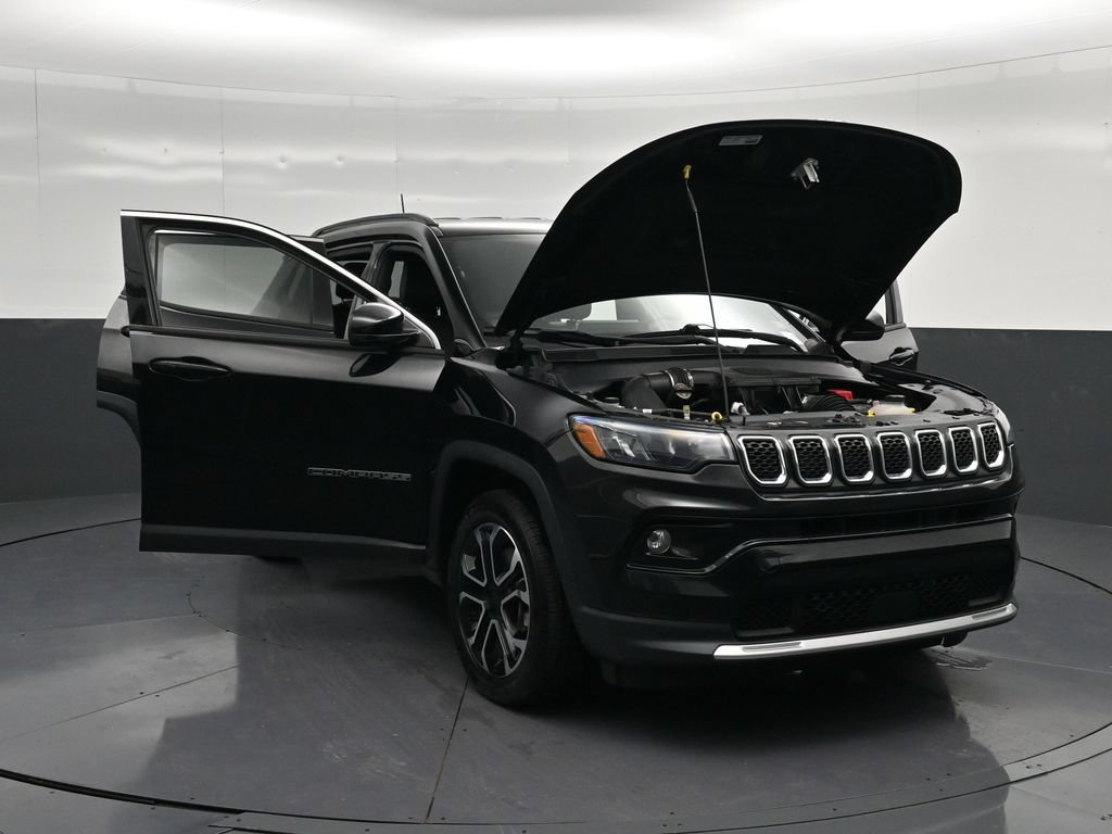 Used 2023 Jeep Compass Limited AWD/4WD image 33