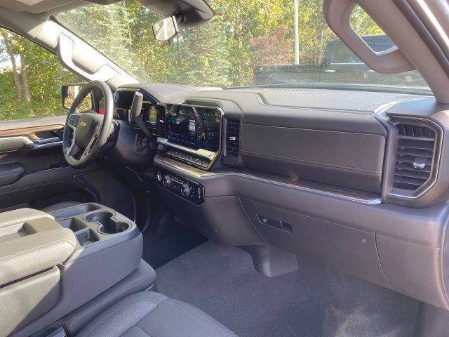 Used 2024 Chevrolet Silverado 1500 LT AWD/4WD image 27