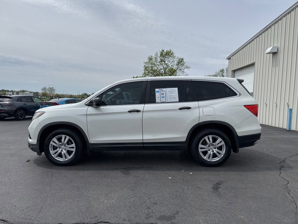Used 2017 Honda Pilot LX image 4