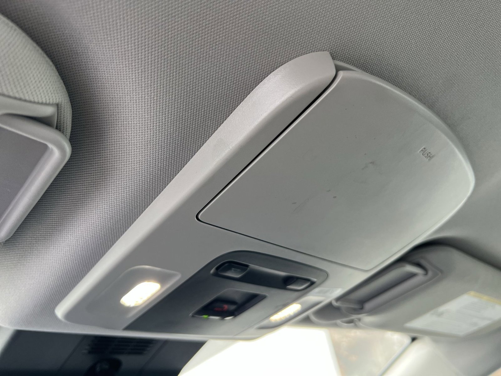 Used 2025 Toyota Camry LE image 32