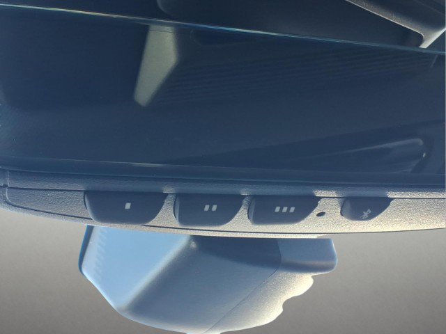 New 2026 Volkswagen Tiguan SE R-Line image 24