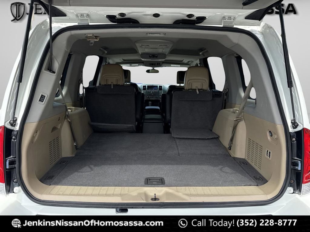Used 2015 Nissan Armada Platinum w/ Platinum Reserve Package RWD image 17