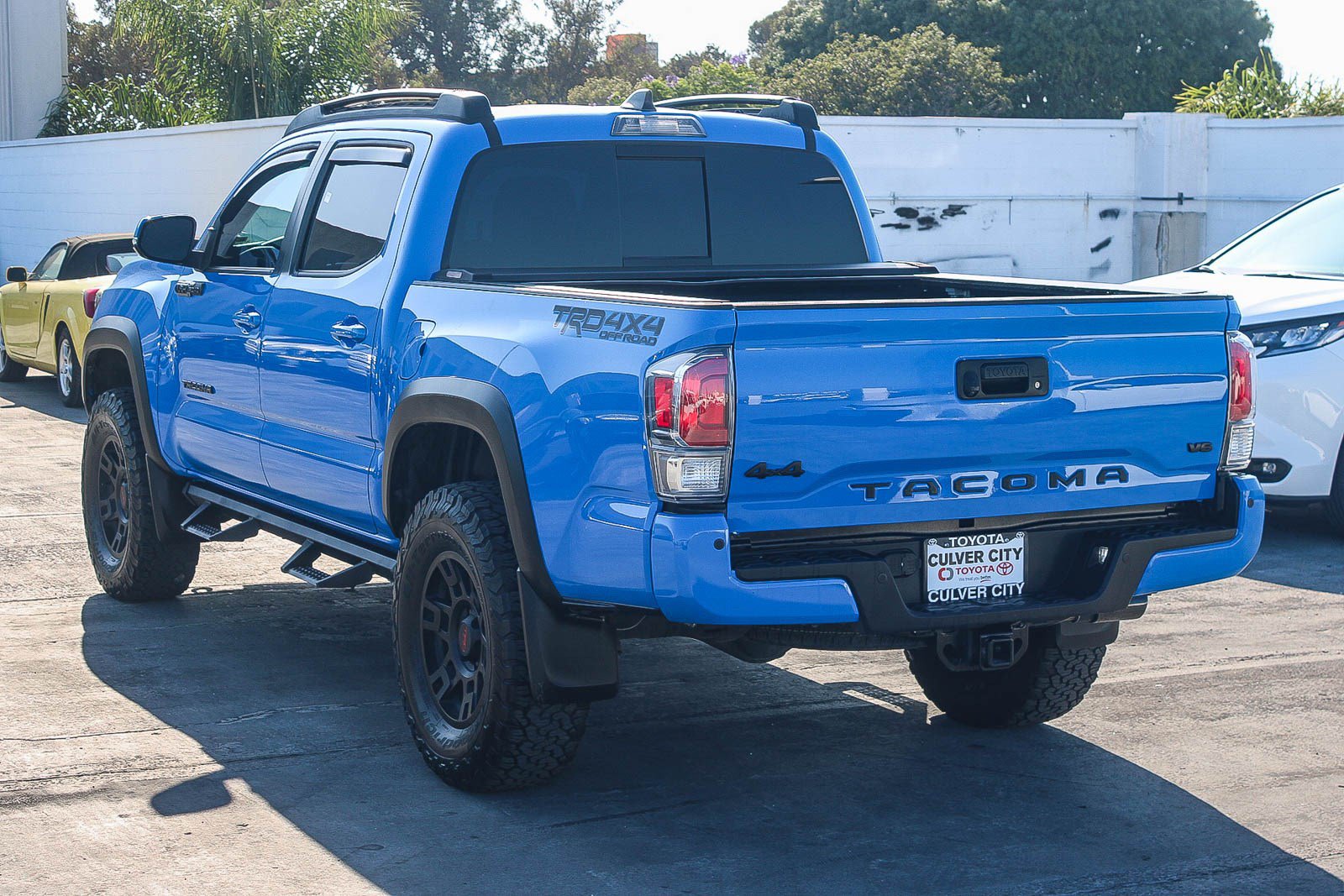 Certified 2021 Toyota Tacoma TRD Off-Road w/ TRD Premium Off Road Package AWD/4WD image 7