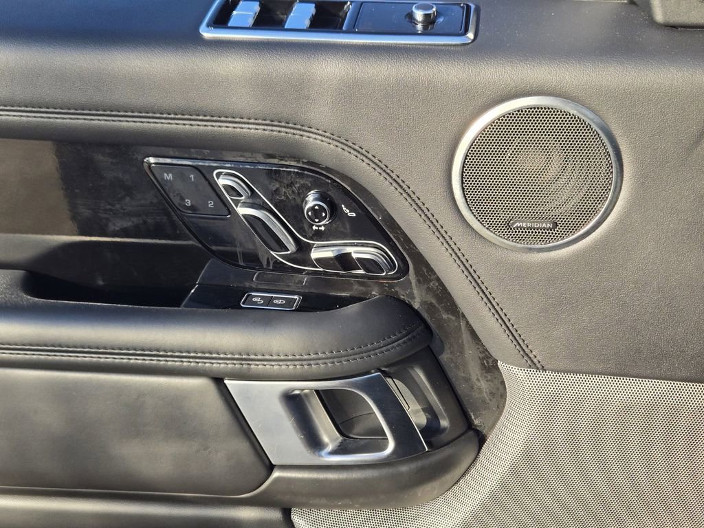 Used 2018 Land Rover Range Rover Long Wheelbase Supercharged image 27