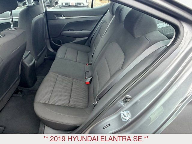 Used 2019 Hyundai Elantra SE w/ Cargo Package image 13
