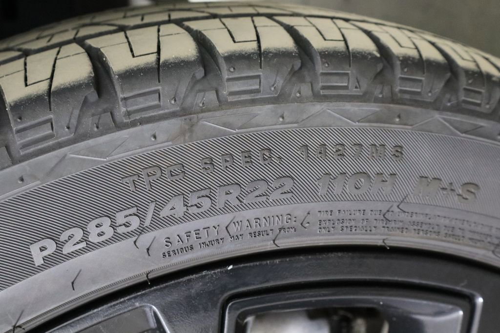 Used 2022 Jeep Grand Wagoneer Series III w/ Rear Seat Video Group 1 image 57