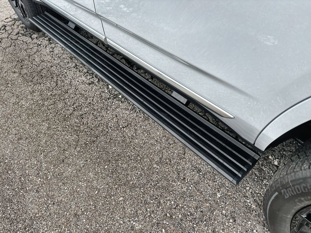 New 2026 GMC Yukon Denali w/ Sun & Power Step Package image 13