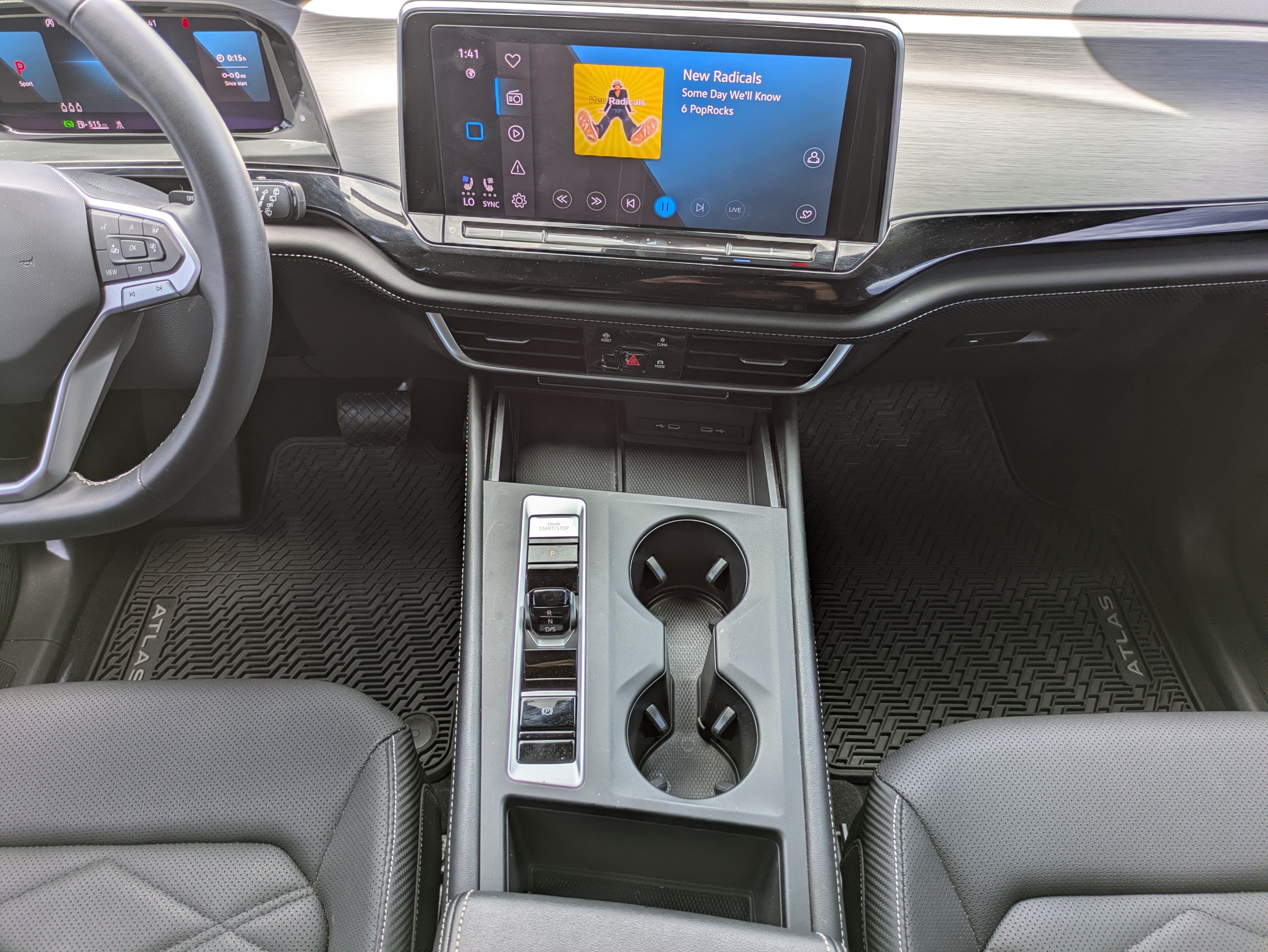 Used 2024 Volkswagen Atlas Cross Sport SE FWD image 32