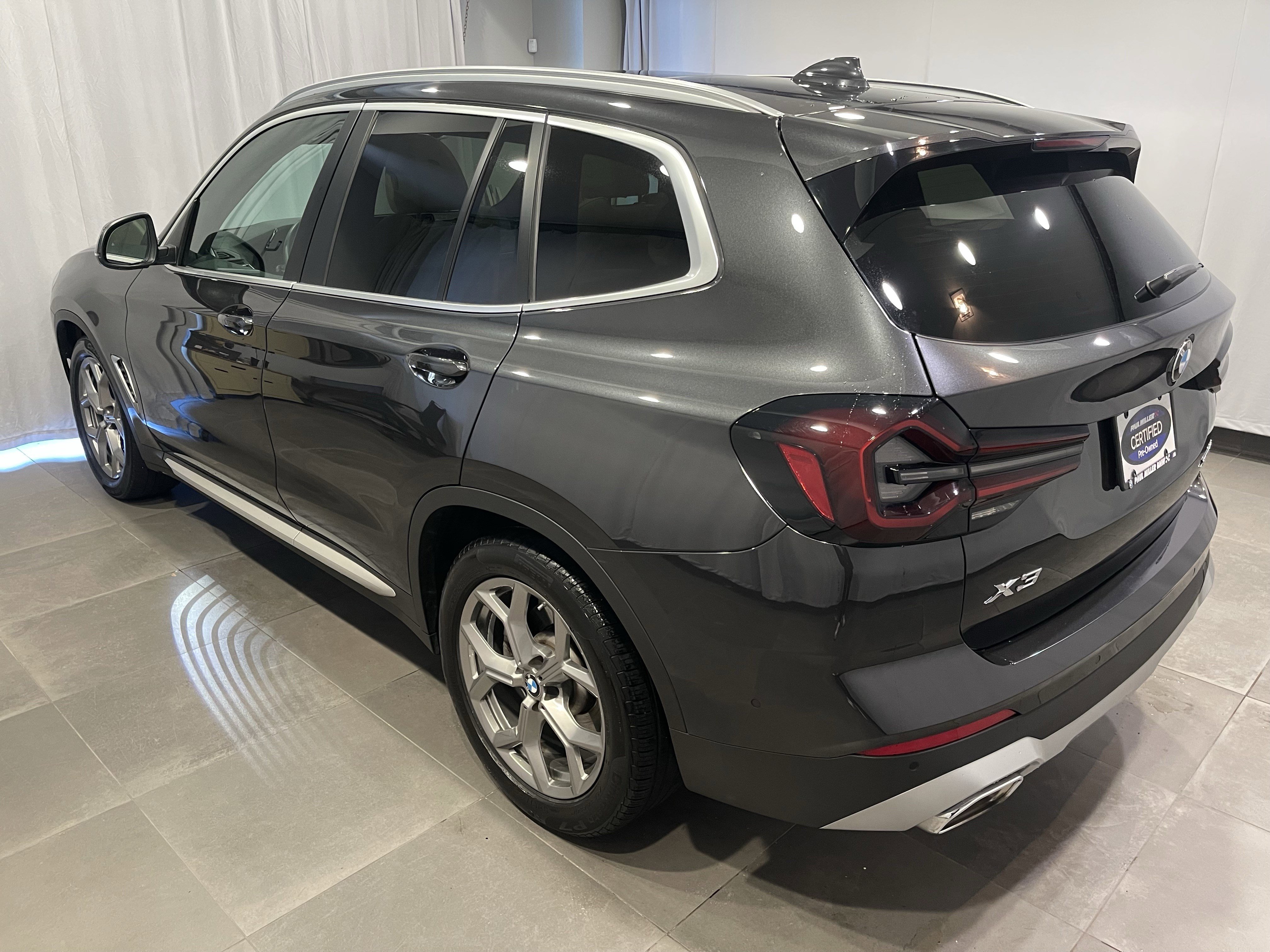 Certified 2024 BMW X3 xDrive30i w/ Premium Package AWD/4WD image 4