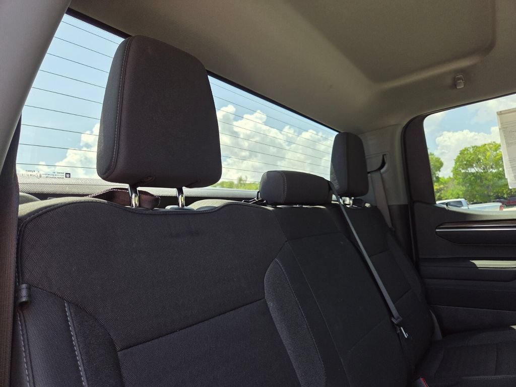Used 2026 Chevrolet Silverado 1500 LT AWD/4WD image 19