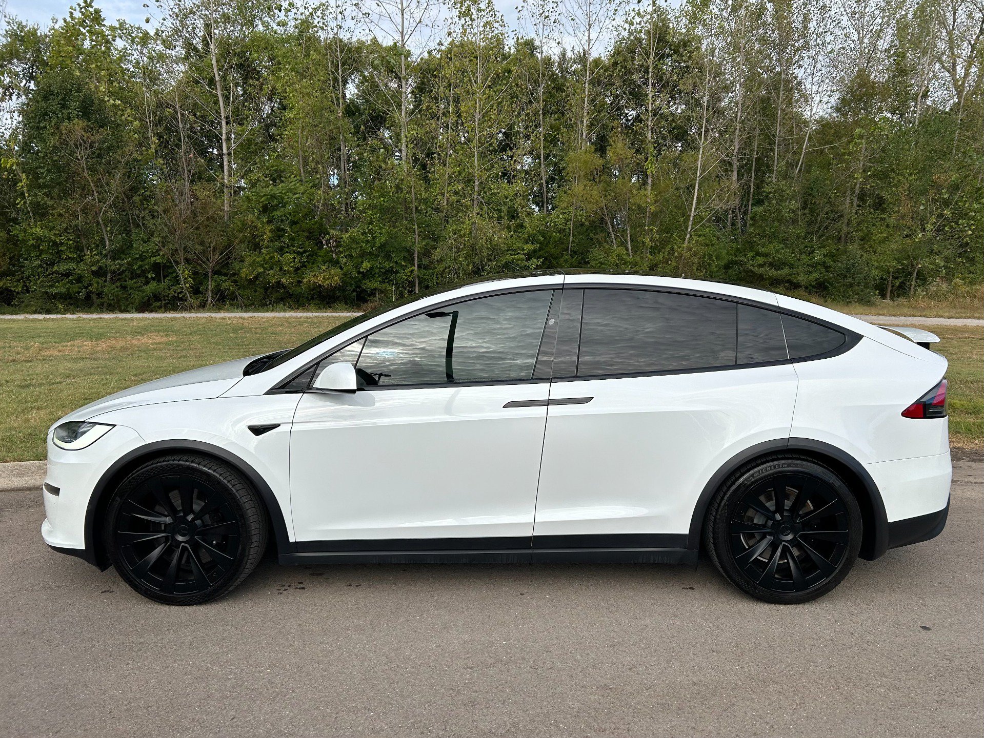 Used 2022 Tesla Model X Plaid AWD/4WD image 7