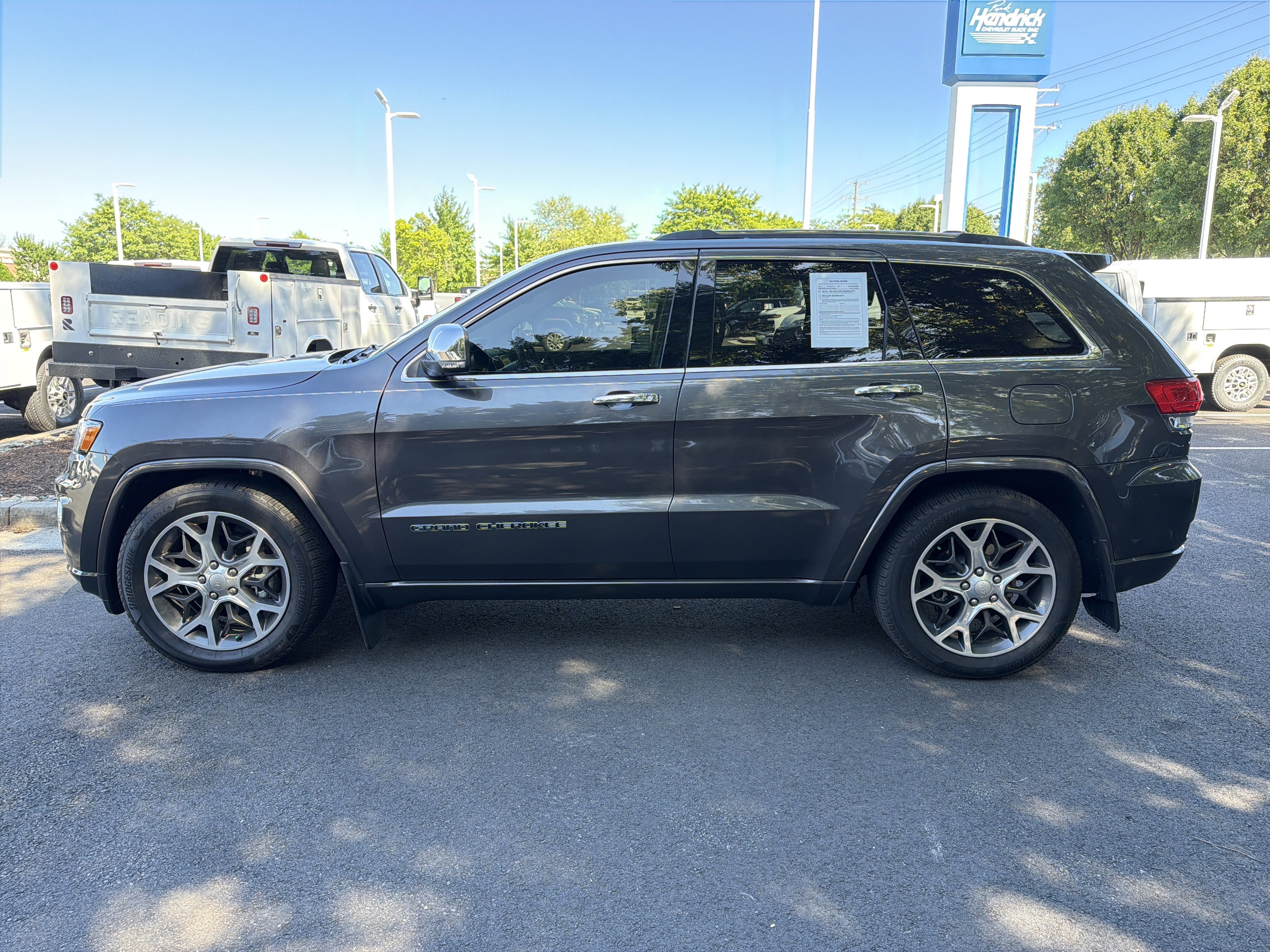 Used 2019 Jeep Grand Cherokee Overland AWD/4WD image 6