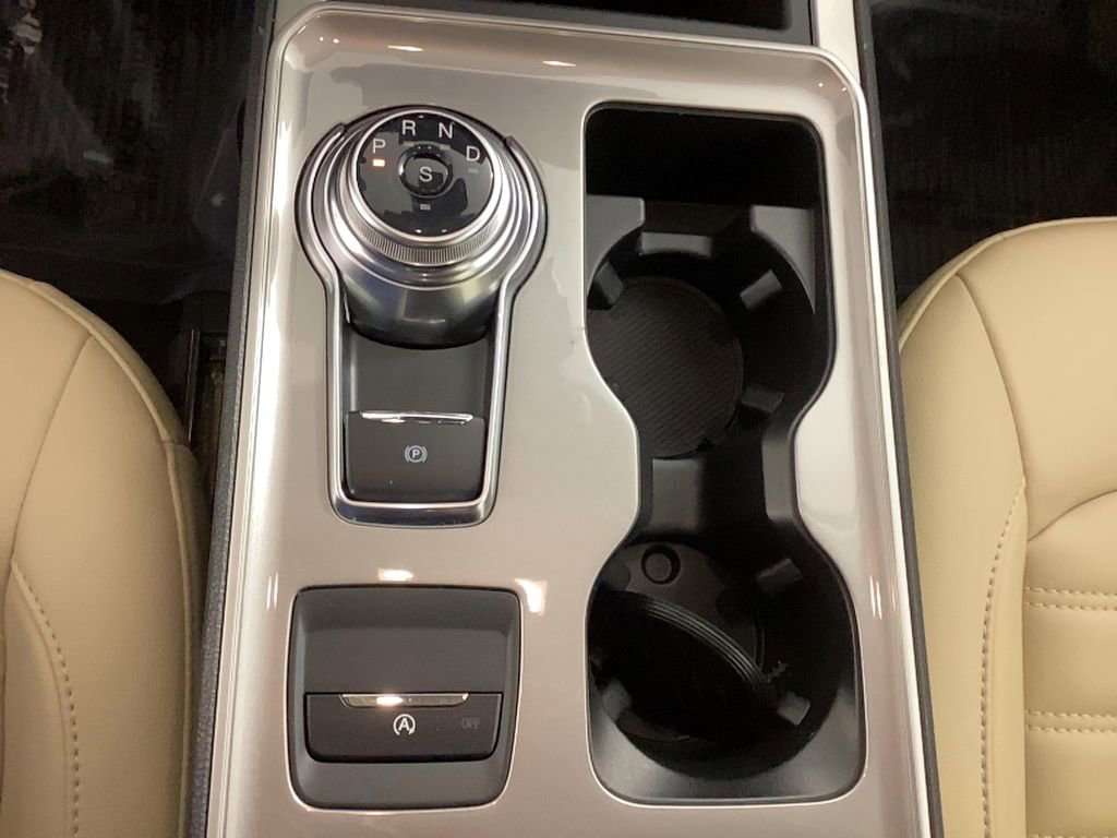 Used 2024 Ford Edge SEL w/ Convenience Package image 29