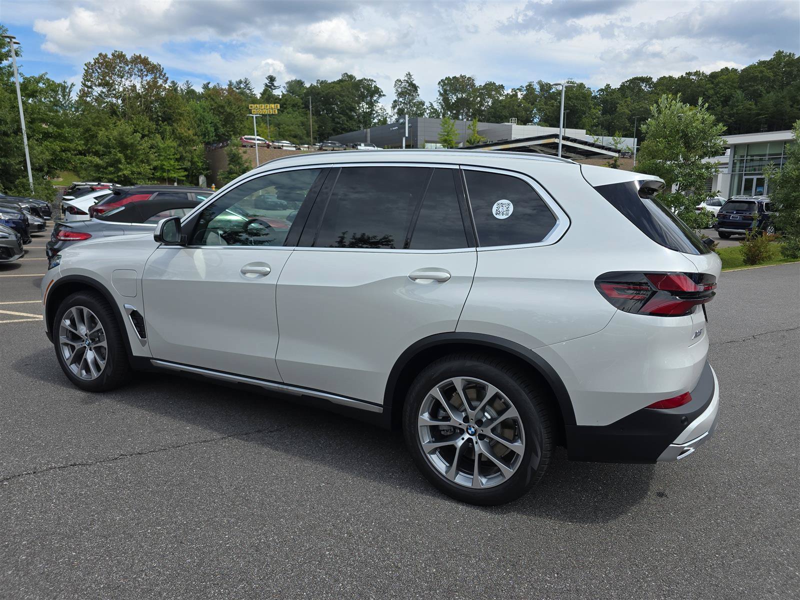 Used 2026 BMW X5 xDrive50e AWD/4WD image 6