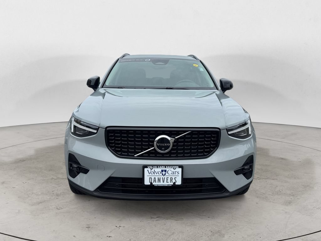 Certified 2026 Volvo XC40 B5 Plus AWD/4WD image 28