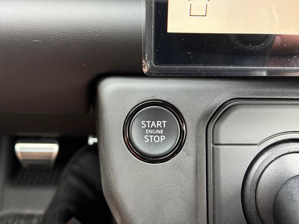 New 2026 Land Rover Defender 110 AWD/4WD image 20