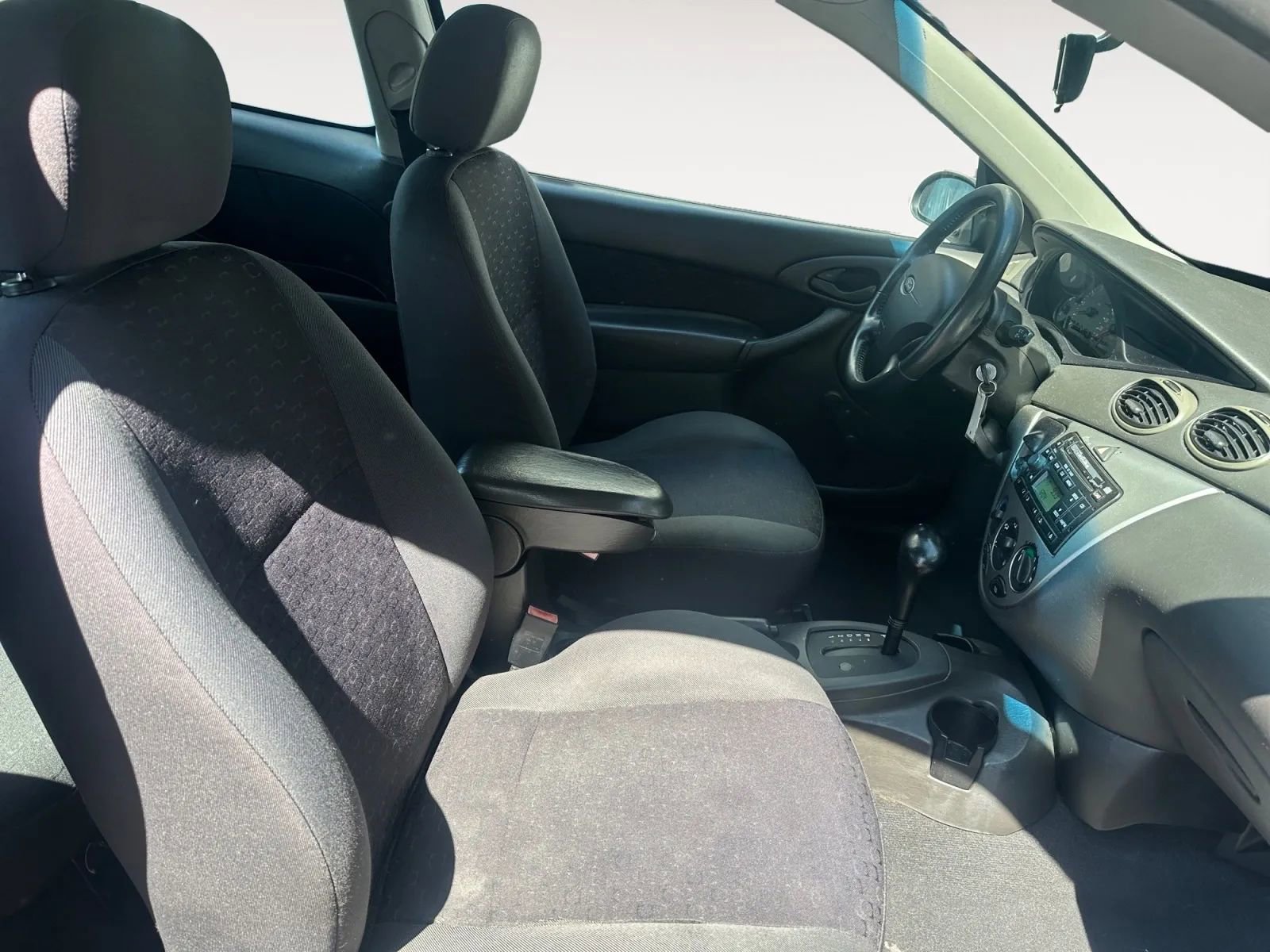 Used 2003 Ford Focus ZX3 Hatchback FWD image 11
