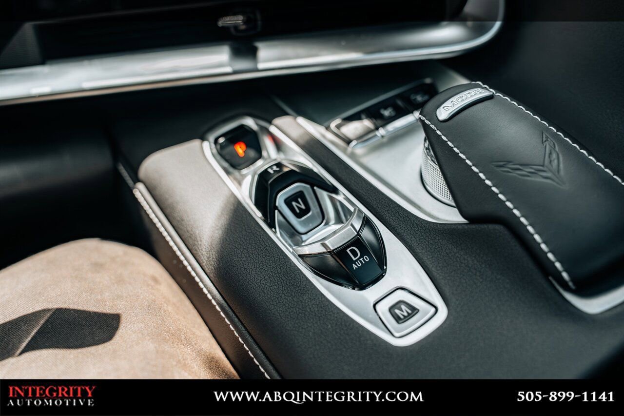 Used 2024 Chevrolet Corvette Stingray Preferred Cpe w/ Body-Color Dual Roof Package RWD image 38
