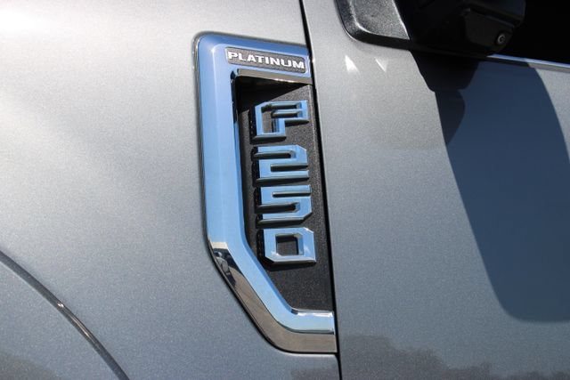 Used 2022 Ford F250 Platinum w/ Tremor Off-Road Package AWD/4WD image 17
