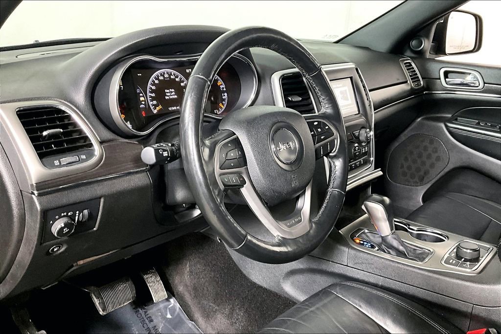 Used 2018 Jeep Grand Cherokee Limited image 12