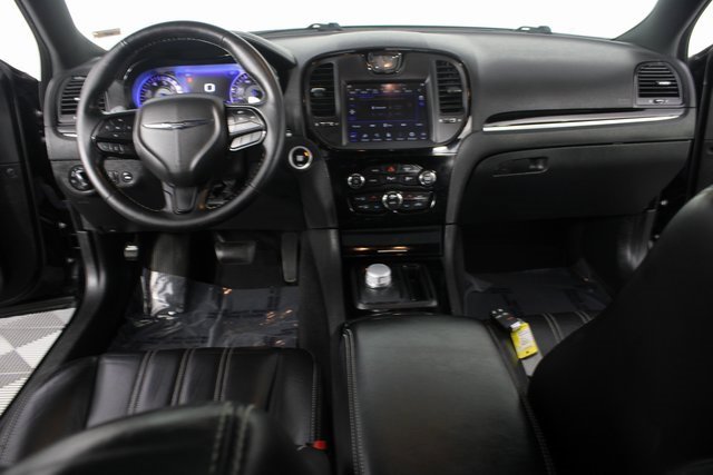 Used 2022 Chrysler 300 S image 10