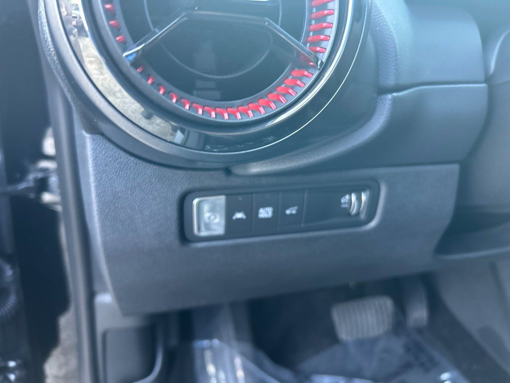 Used 2024 Chevrolet Equinox EV RS FWD image 37