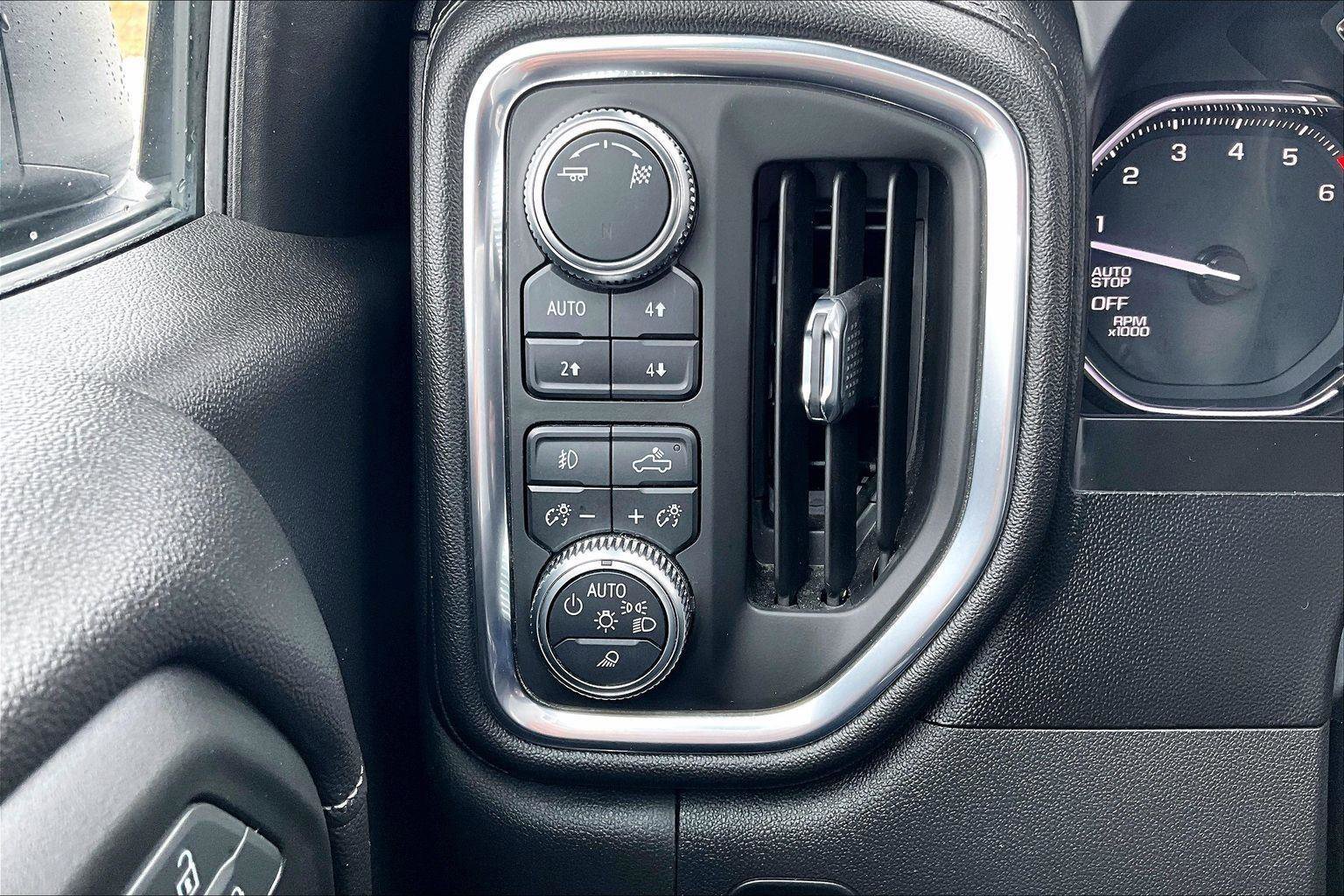 Used 2019 GMC Sierra 1500 SLT w/ SLT Premium Package image 32