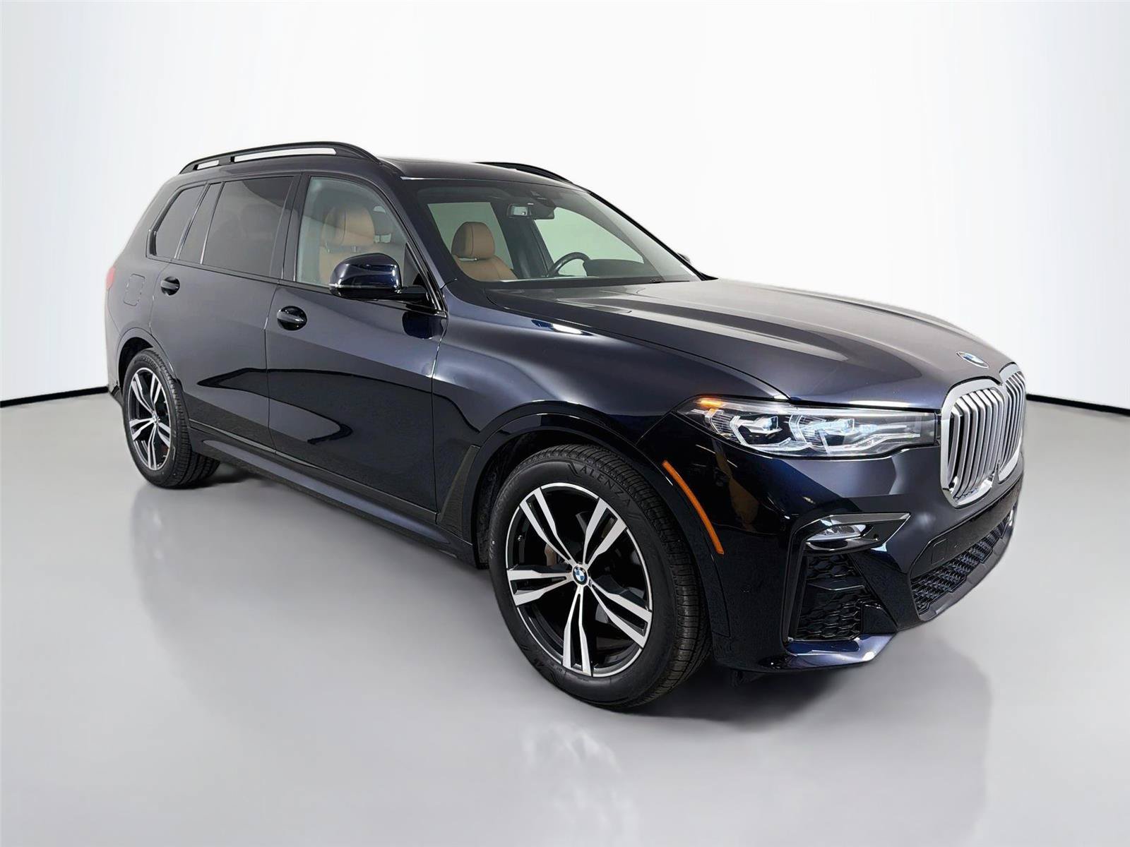 Used 2021 BMW X7 xDrive40i w/ M Sport Package AWD/4WD image 3