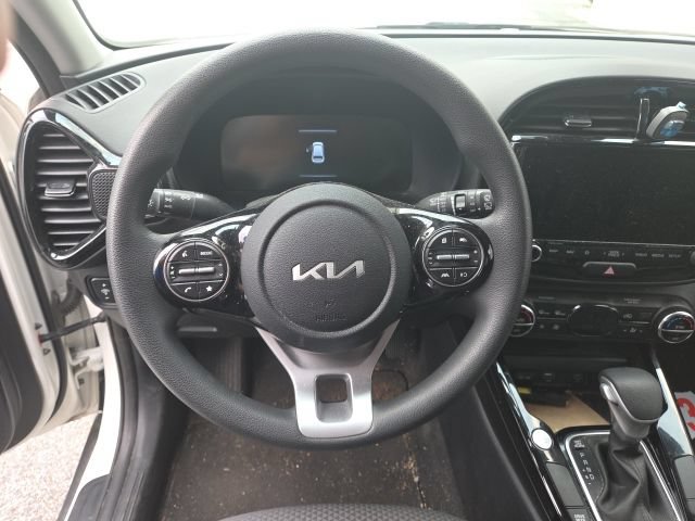Used 2024 Kia Soul S FWD image 13