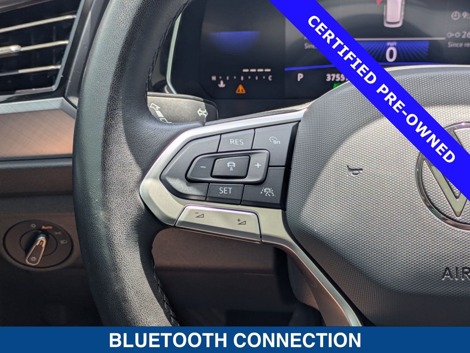 Used 2023 Volkswagen Jetta SE FWD image 25
