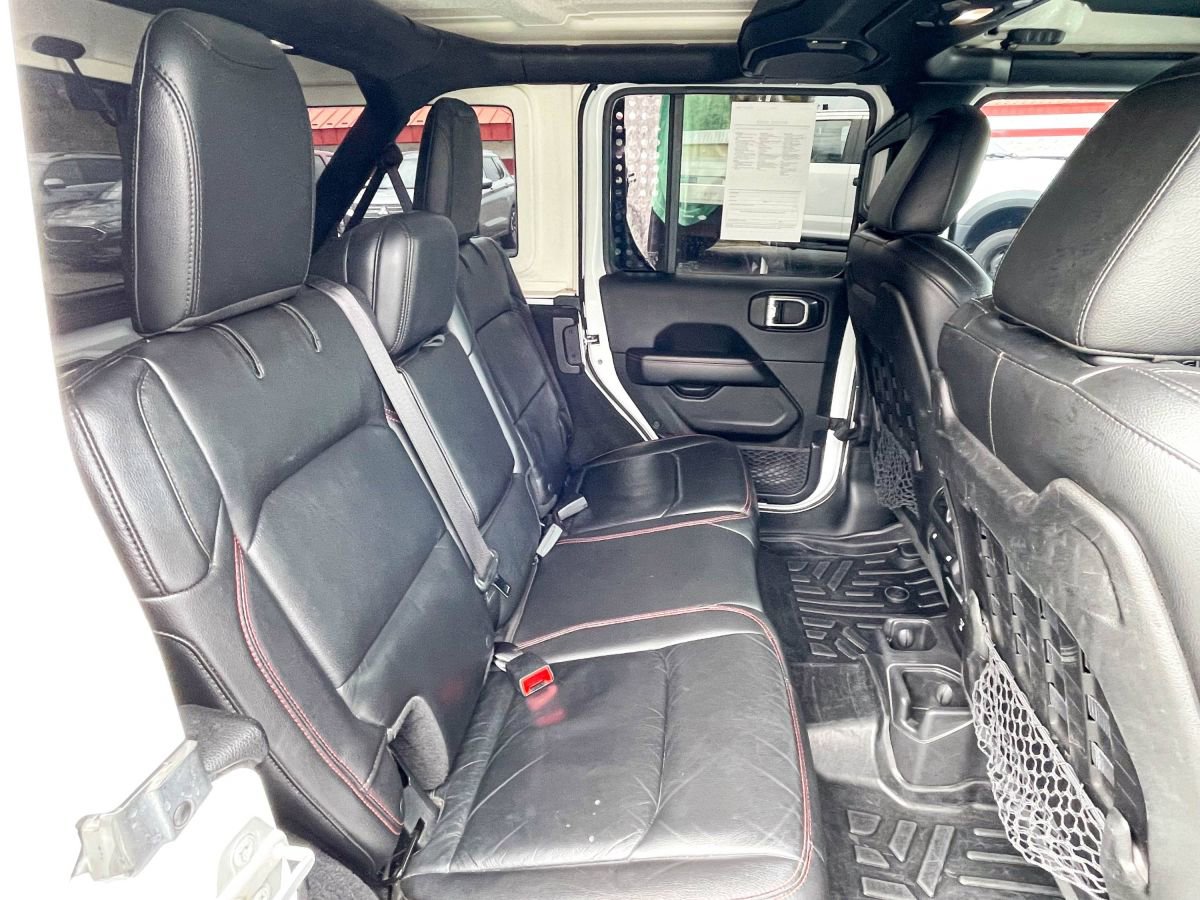 Used 2018 Jeep Wrangler Unlimited Rubicon w/ Dual Top Group AWD/4WD image 13