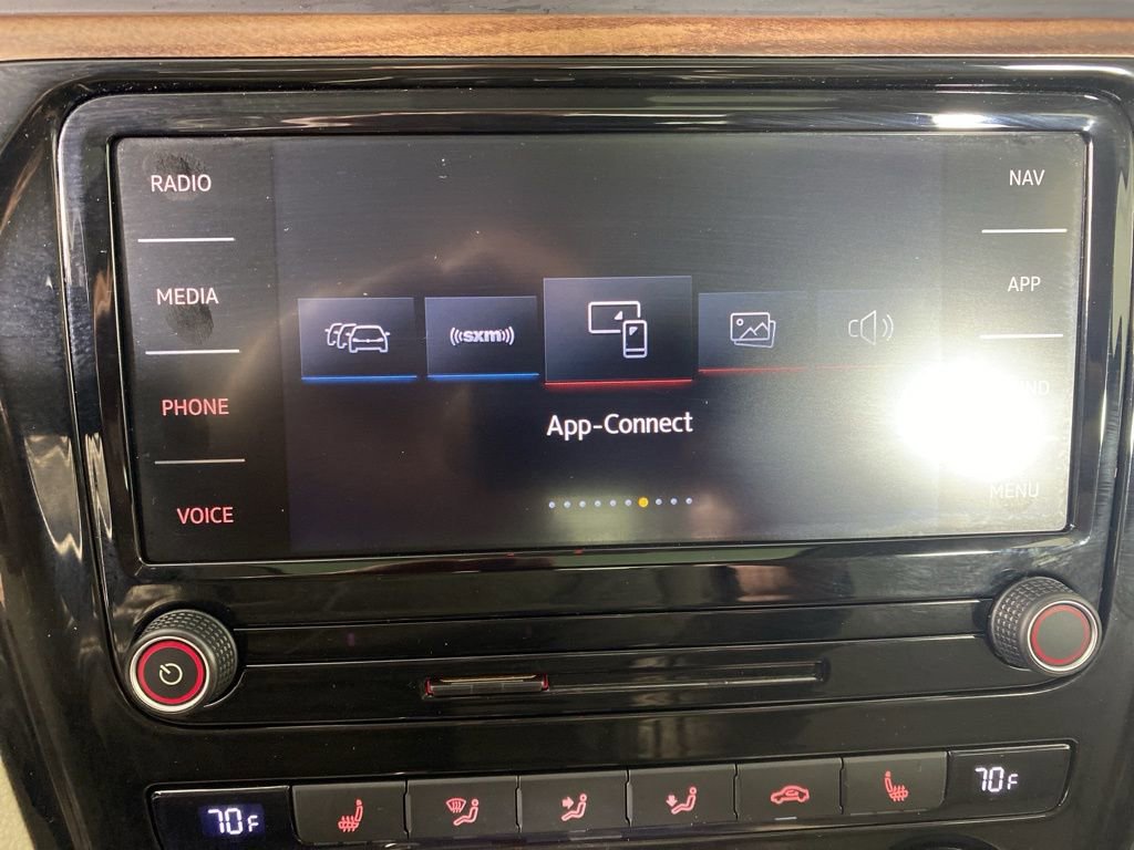 Used 2020 Volkswagen Passat 2.0T SEL image 18