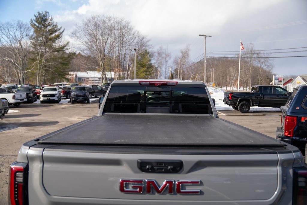 Used 2024 GMC Sierra 2500 AT4X image 6