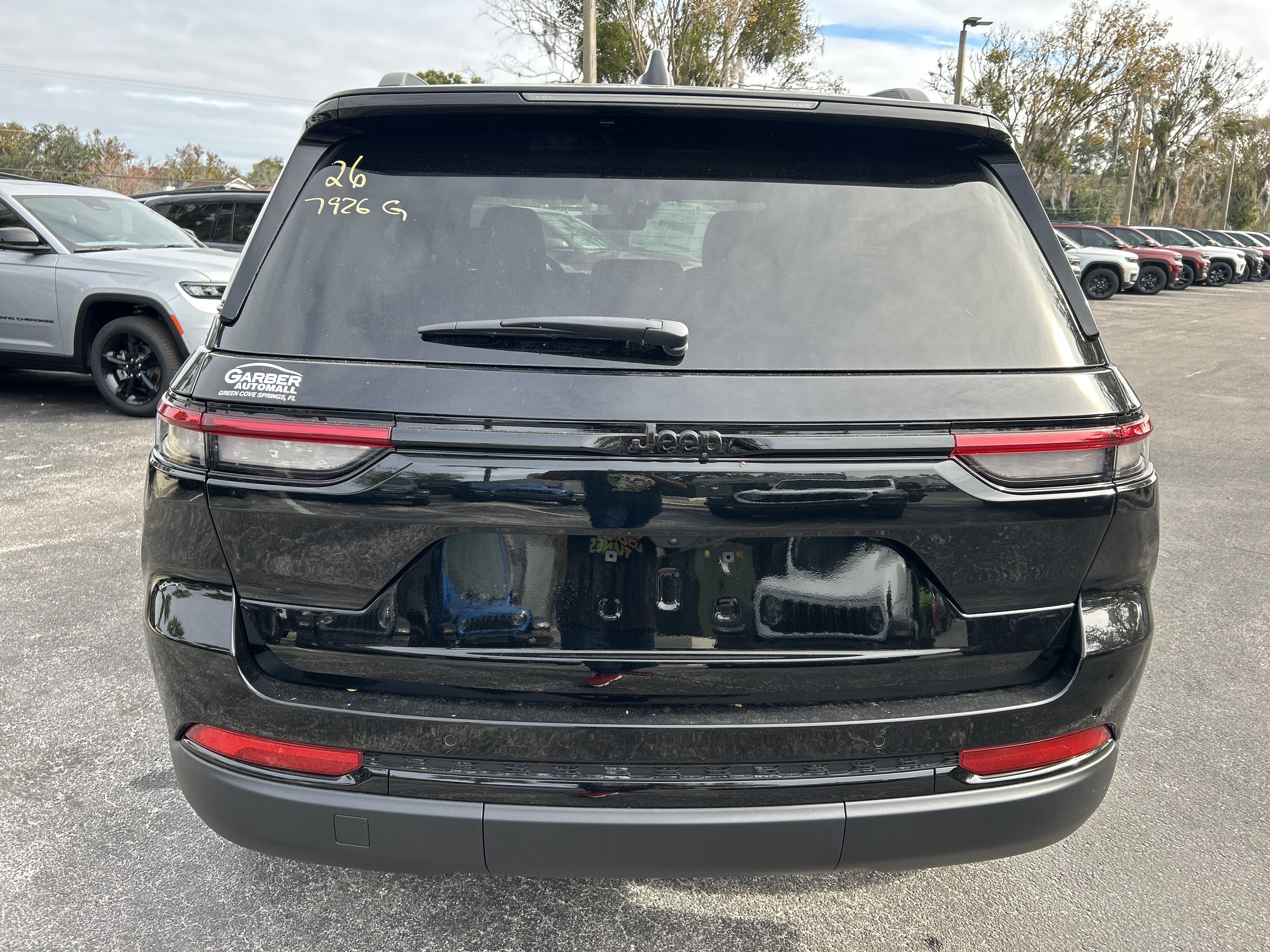 New 2025 Jeep Grand Cherokee Altitude image 6