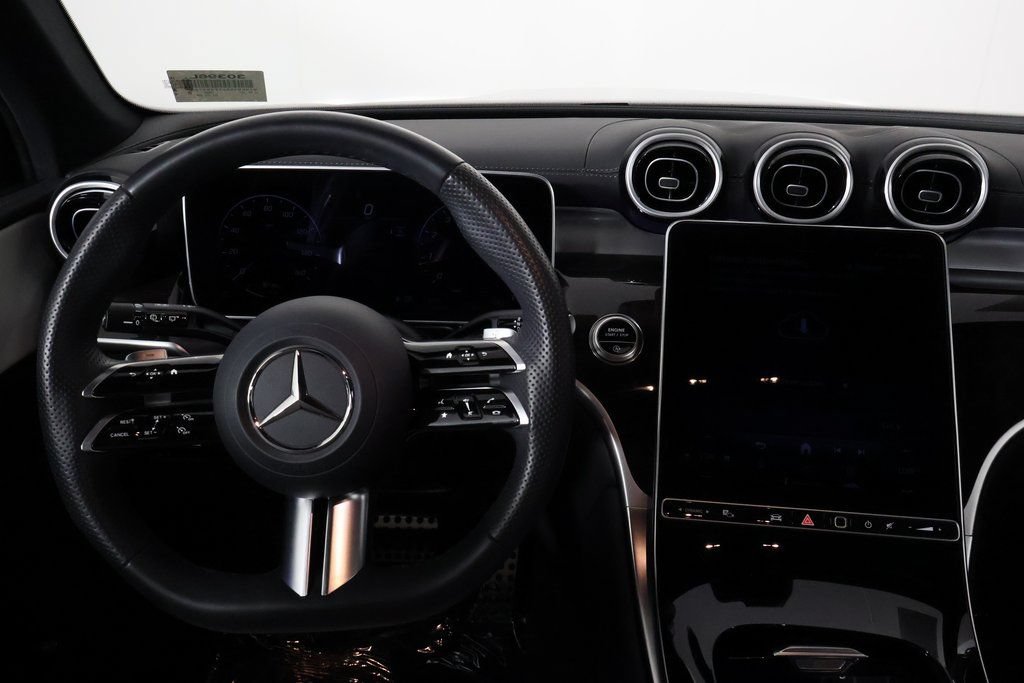 Used 2026 Mercedes-Benz GLC 300 image 8