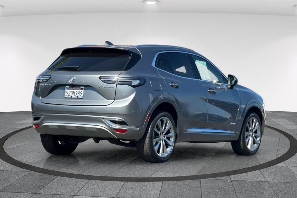 Used 2022 Buick Envision Avenir w/ Technology Package II FWD image 5