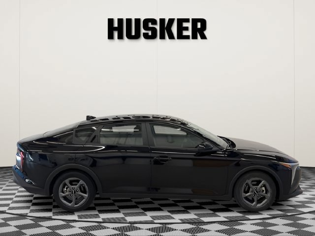 Used 2025 Kia K4 FWD image 2