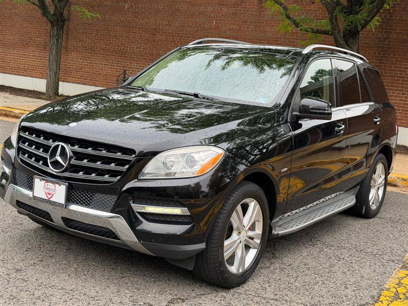 Used 2012 Mercedes-Benz ML 350 BlueTEC 4MATIC image 3