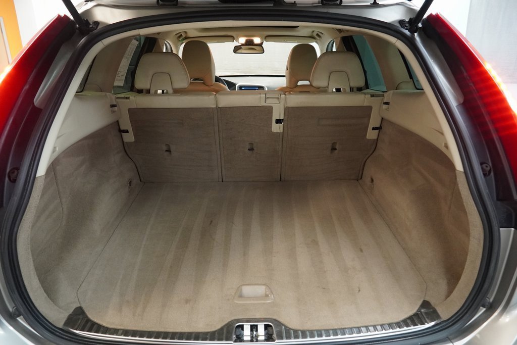 Used 2014 Volvo XC60 T6 image 13