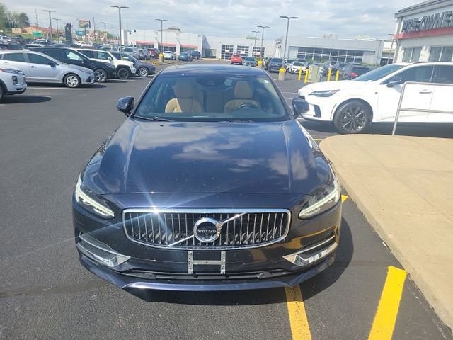 Used 2017 Volvo S90 T6 Inscription w/ Vision Package image 2