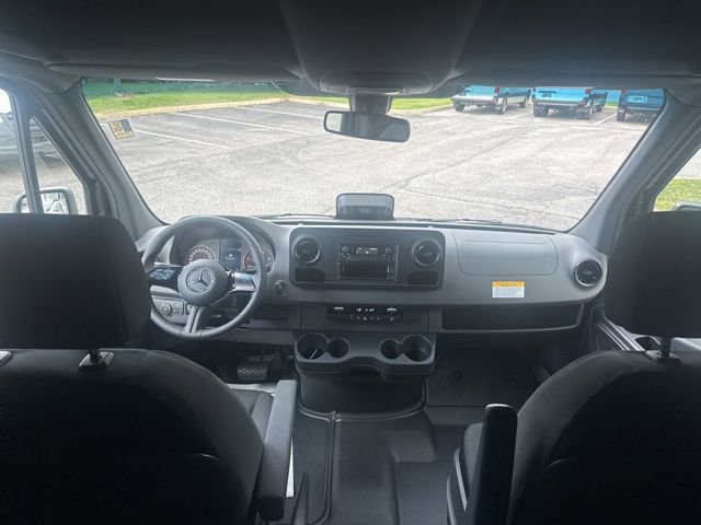 New 2025 Mercedes-Benz Sprinter 4500 image 18