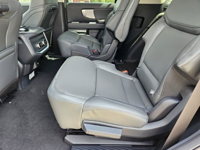 New 2027 Ford Expedition Active RWD image 15