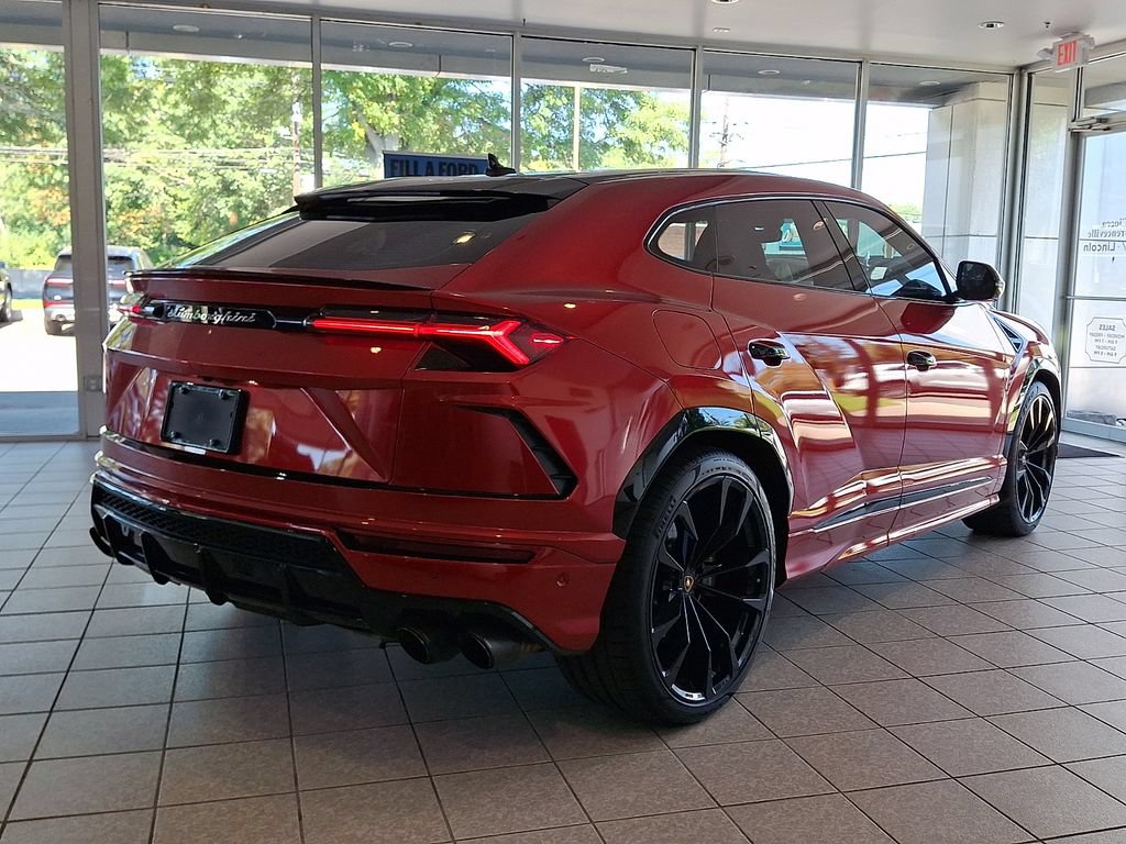 Used 2021 Lamborghini Urus AWD/4WD image 9