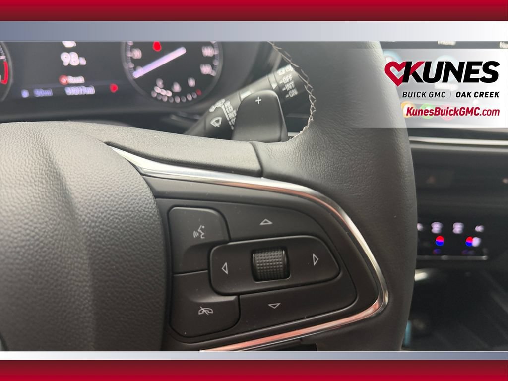 Used 2023 Buick Envision Avenir AWD/4WD image 18