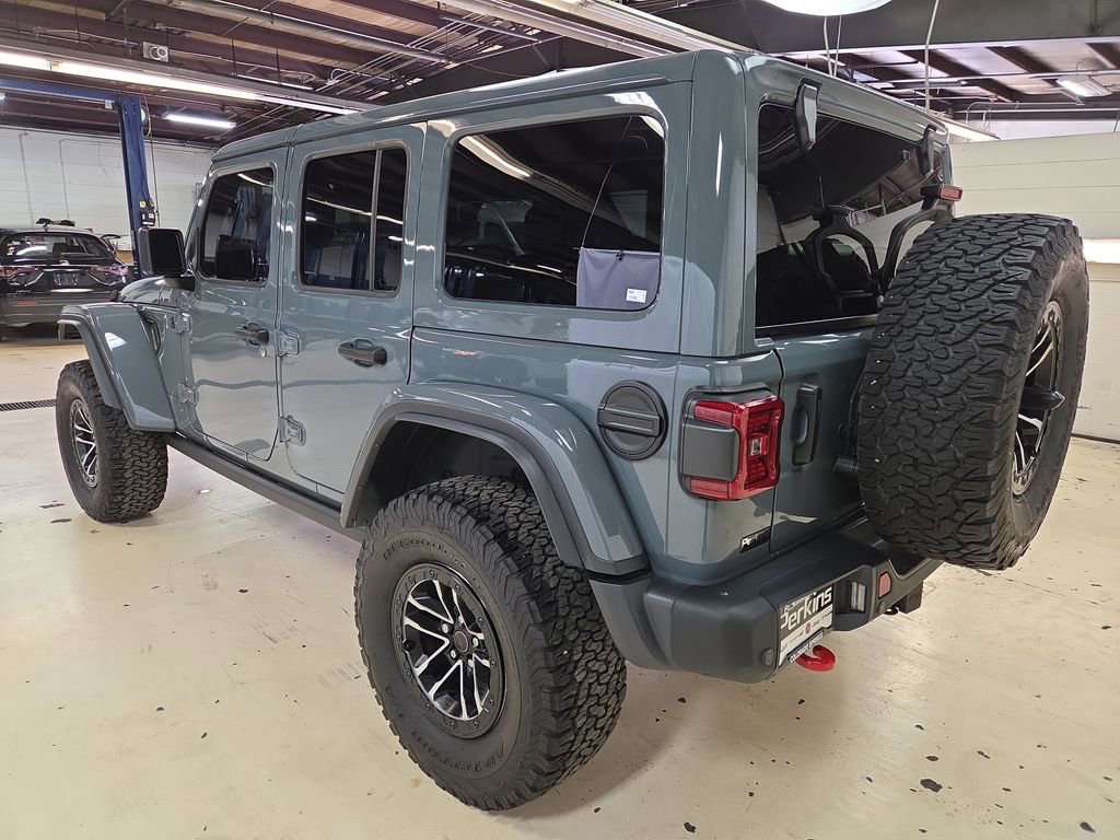Used 2024 Jeep Wrangler Unlimited Rubicon image 7