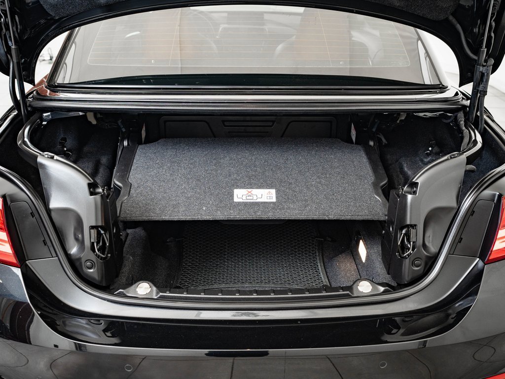 Used 2018 BMW M4 Convertible image 25